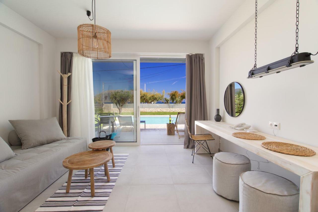 Alancia Suites Sami  Bagian luar foto
