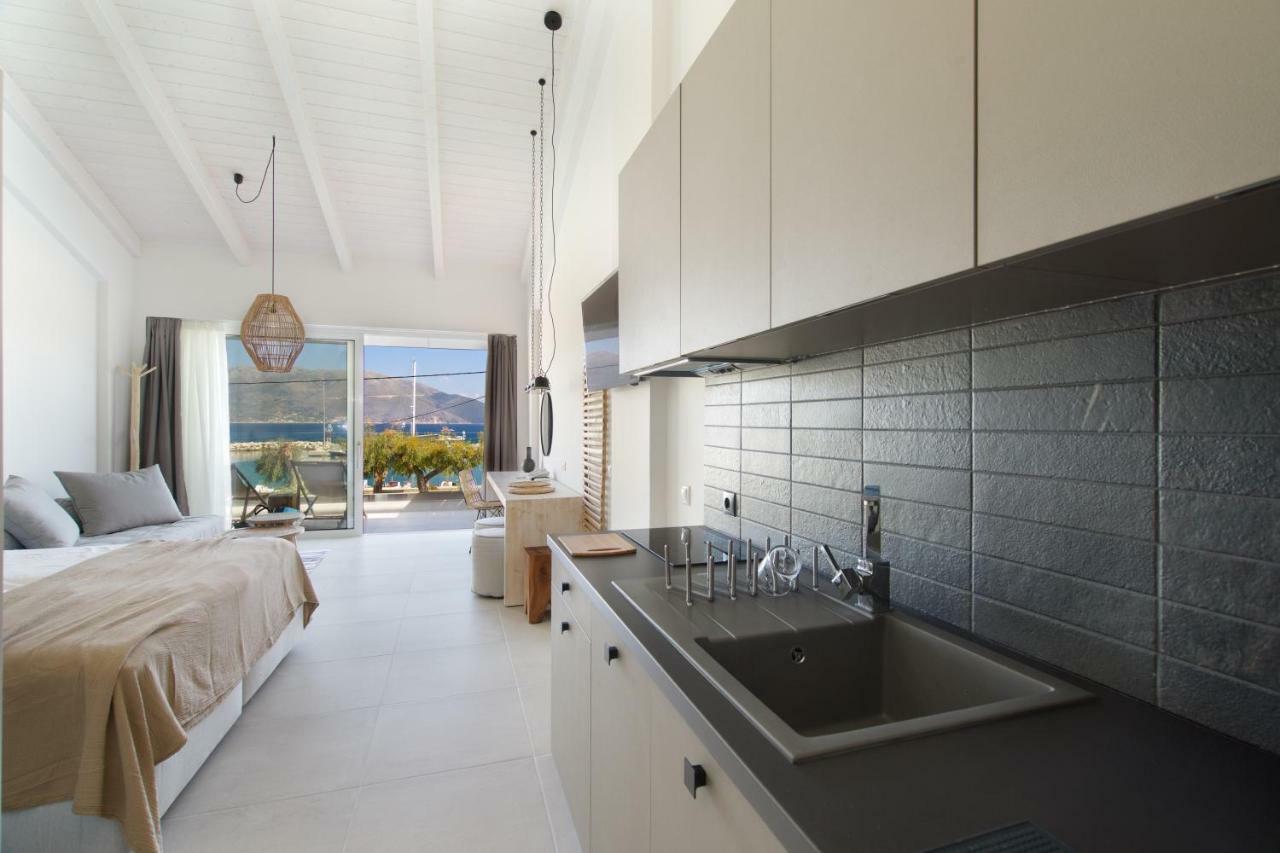 Alancia Suites Sami  Bagian luar foto