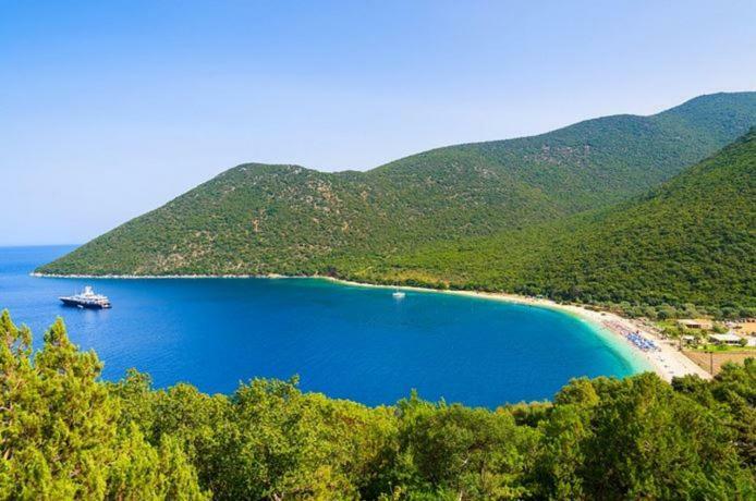 Alancia Suites Sami  Bagian luar foto